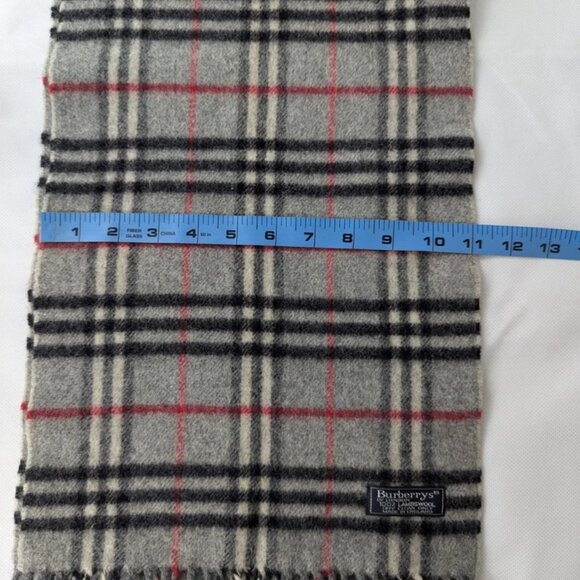Authentic Used Burberry Scarf Gray – Unisex Lambswool Check – Luxury Fashion - Picture 6 of 6